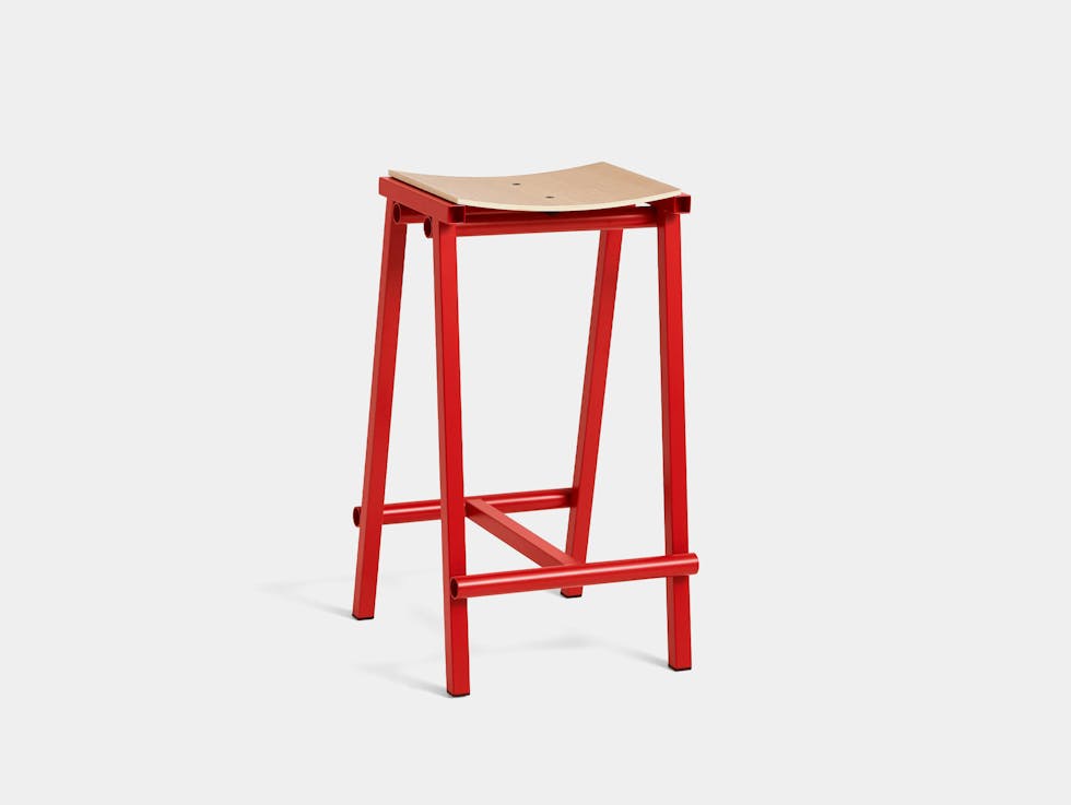 Hay marc morro taburete 8 bar stool h65 oak seat signal red base